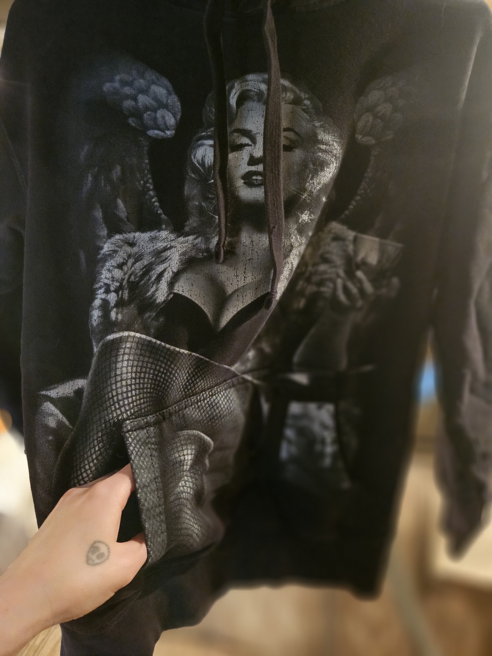 Marilyn Monroe Black Graphic Hoodie Angel Print - Picture 6 of 8